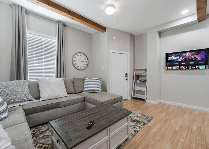 Luxury Family Friendly 6 Queen Beds Holiday home *