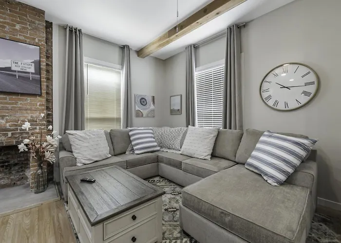 Holiday home Luxury Family Friendly 6 Queen Beds