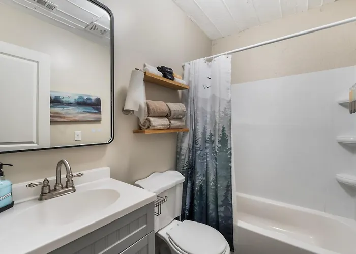 Luxury Family Friendly 6 Queen Beds Holiday home
